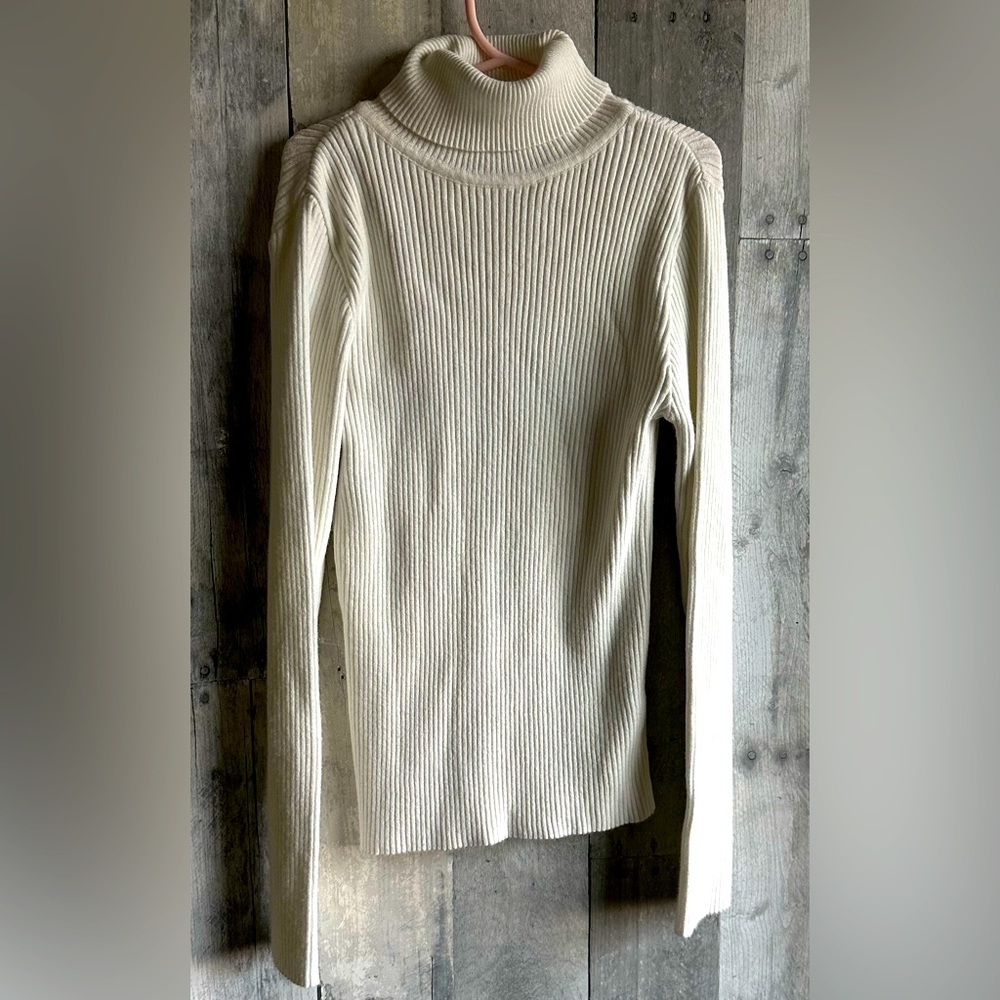 Cream Ribbed Turtleneck Long Sleeve Tee